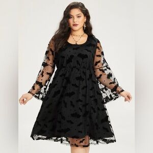 NWT 14/16 1X BloomChic Black Halloween Bat Print Mesh Long Sleeve Dress